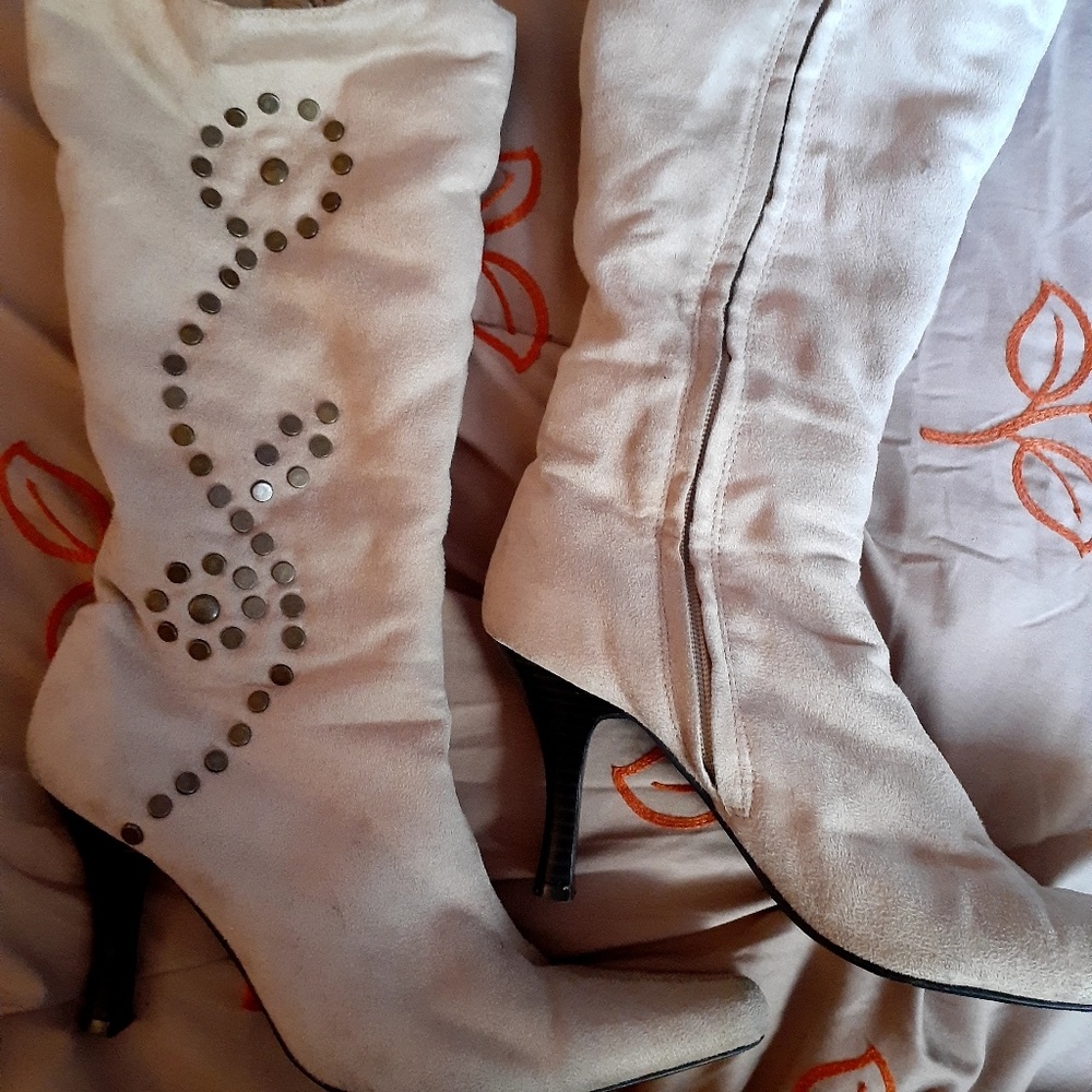 Elemenno,Camel color boots